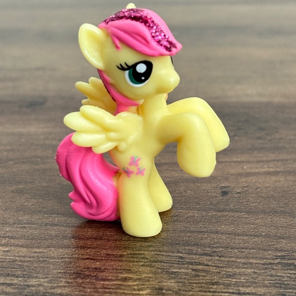 2010 MY LITTLE PONY Blind Bag Wave 15 Glitter FLUTTERSHY Figure 2"  Cake Topper - Picture 7 of 8